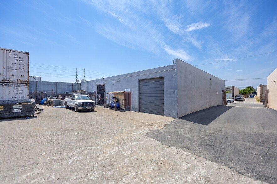 11238-11240 Ilex Ave, Pacoima, CA à vendre - Photo de l’immeuble – Image 2 sur 15