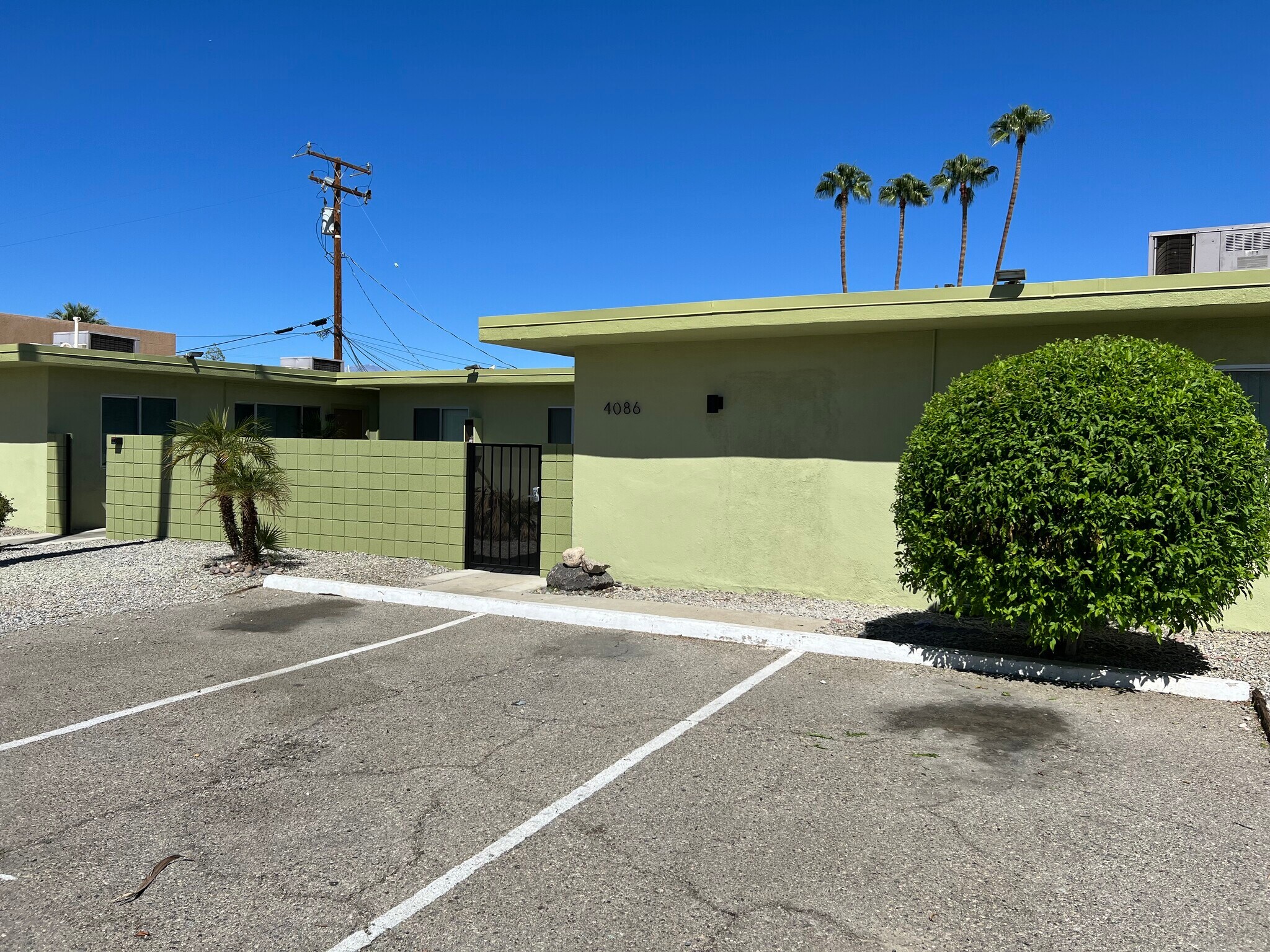 4086 E Calle de Carlos, Palm Springs, CA à vendre Photo de l’immeuble– Image 1 sur 14