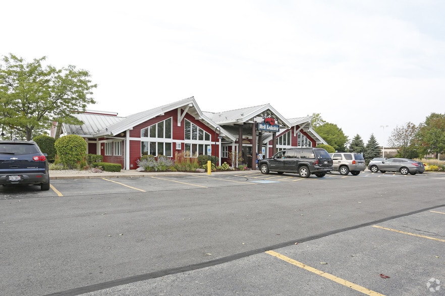 209 Weber Rd S, Bolingbrook, IL à vendre - Photo principale – Image 3 sur 6