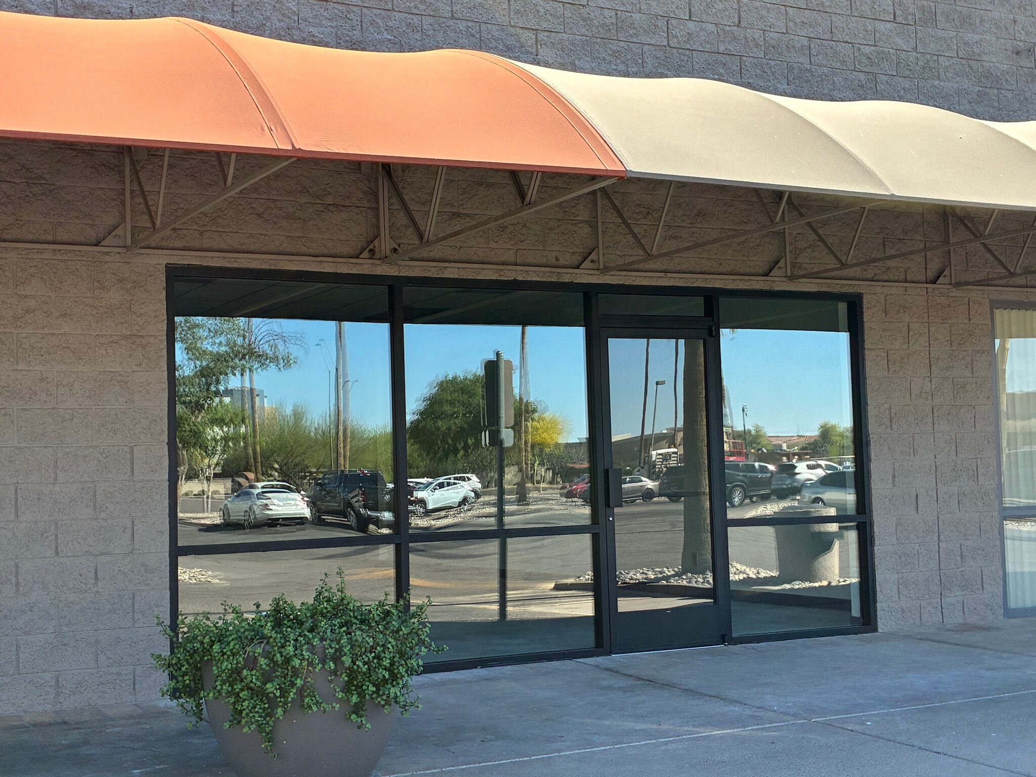 1107 E Bell Rd, Phoenix, AZ à louer Photo intérieure– Image 1 sur 6