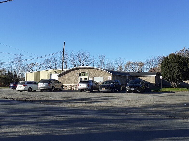 80 Black Meadow Rd, Chester, NY à vendre - Photo de l’immeuble – Image 2 sur 19