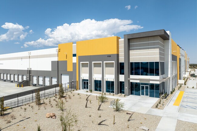 Plus de détails pour 8130 Caliente Rd, Hesperia, CA - Industriel/Logistique à louer