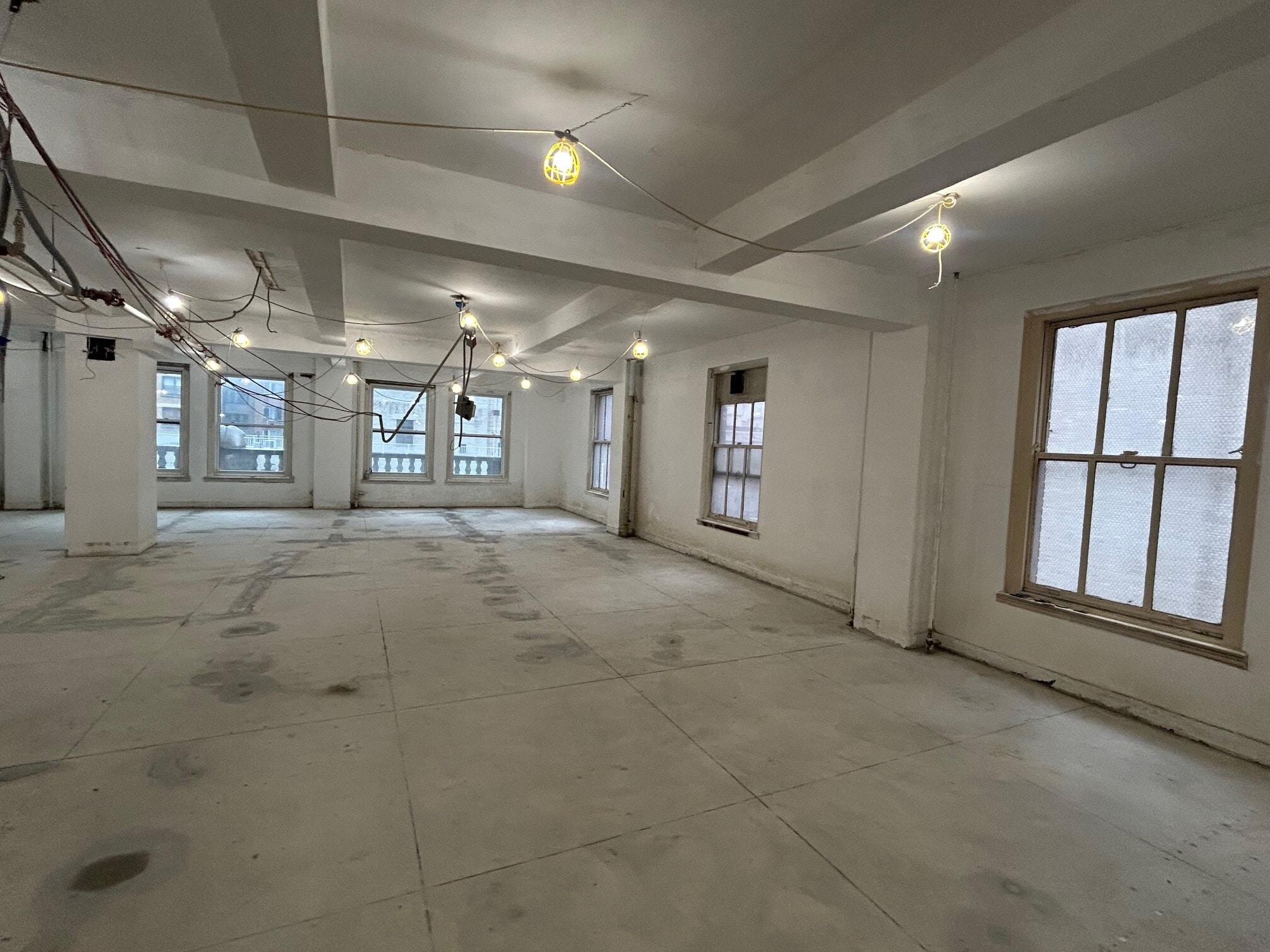 119-121 W 57th St, New York, NY à louer Photo intérieure– Image 1 sur 2