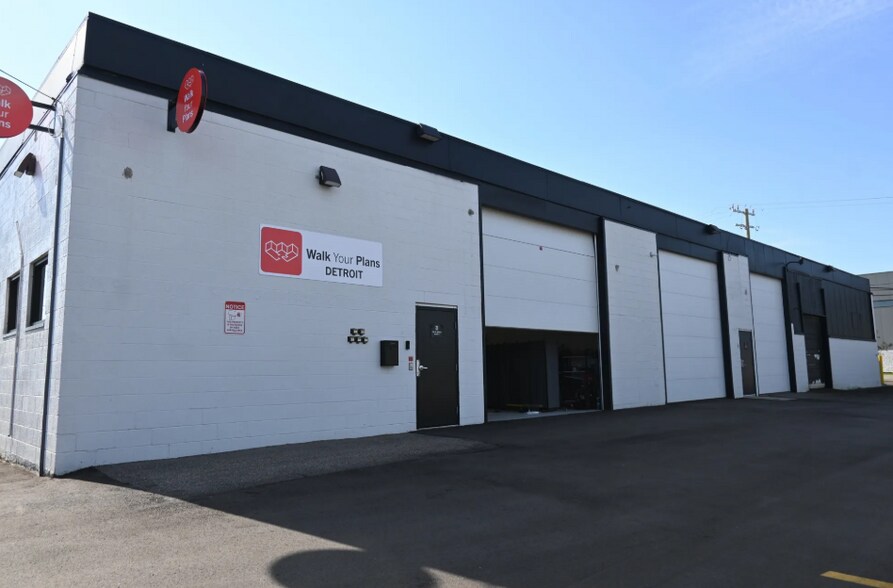 778-780 W Maple Dr, Troy, MI à louer - Photo de l’immeuble – Image 2 sur 5