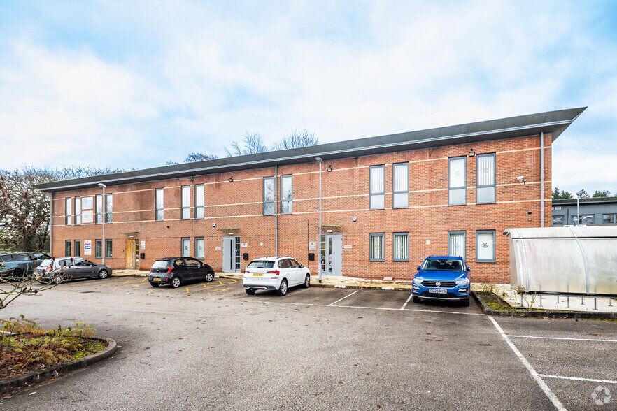 Hooton Rd, Hooton à louer - Photo principale – Image 1 sur 3