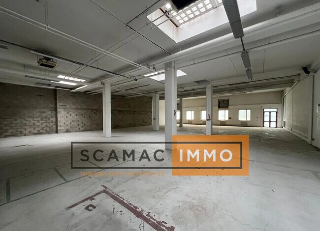 Plus de détails pour Industriel/Logistique à louer