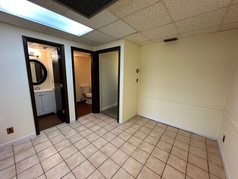 3816 Hollywood Blvd, Hollywood, FL à louer - Photo de l’immeuble – Image 3 sur 13