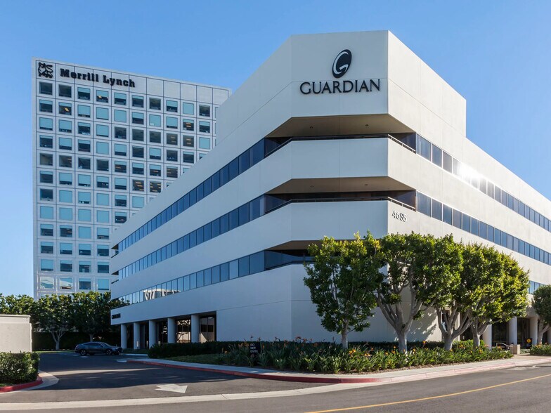 4685 MacArthur Ct, Newport Beach, CA à louer - Photo de l’immeuble – Image 3 sur 24