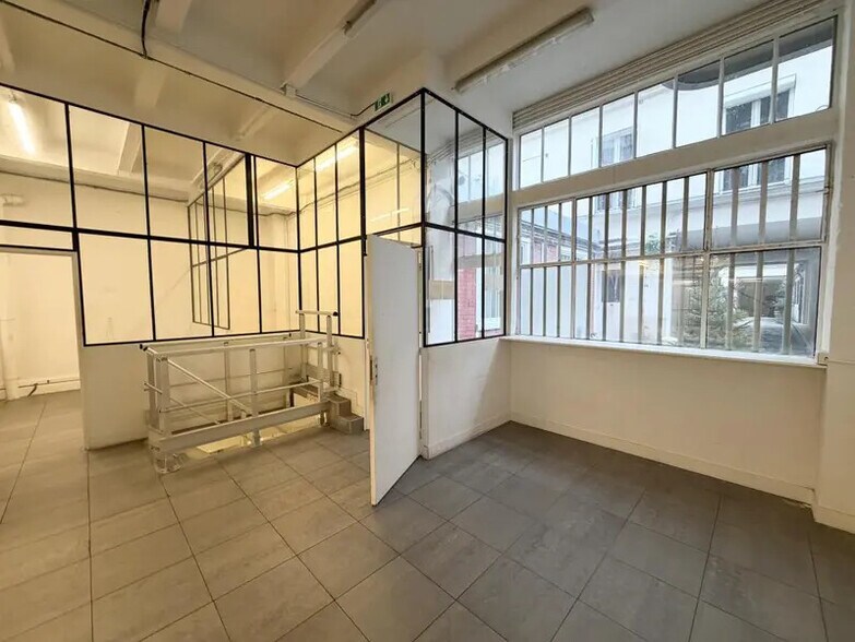 Bureau dans Paris à louer - Photo de l’immeuble – Image 2 sur 7