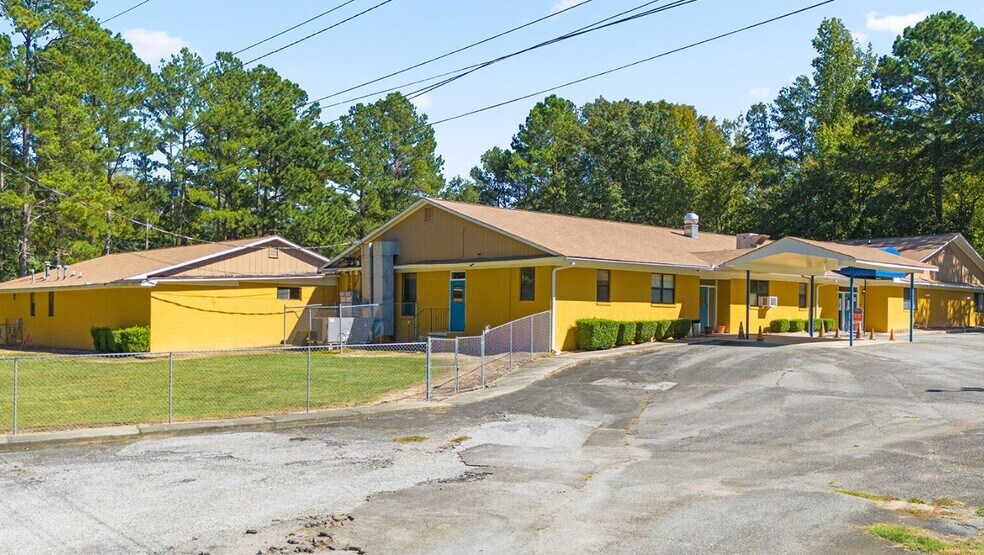 4433 Roundfield Rd, Macon-Bibb, GA à vendre - Photo principale – Image 1 sur 7