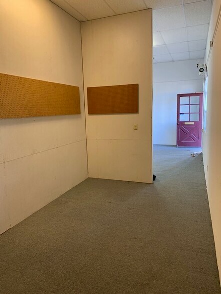 1030 Railroad Ave, Novato, CA à louer - Photo de l’immeuble – Image 3 sur 10