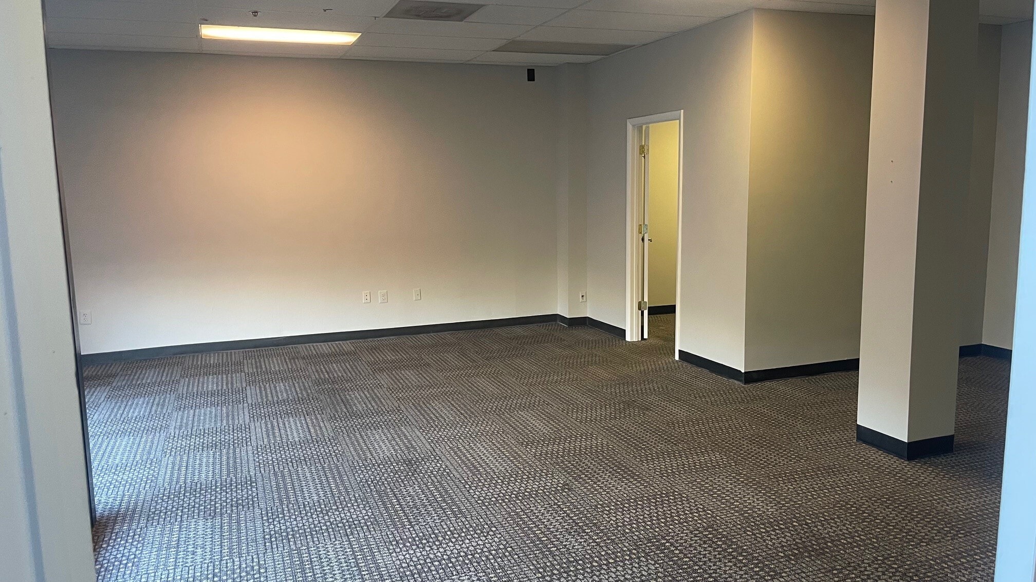 8390 Terminal Rd, Lorton, VA à louer Photo intérieure– Image 1 sur 22