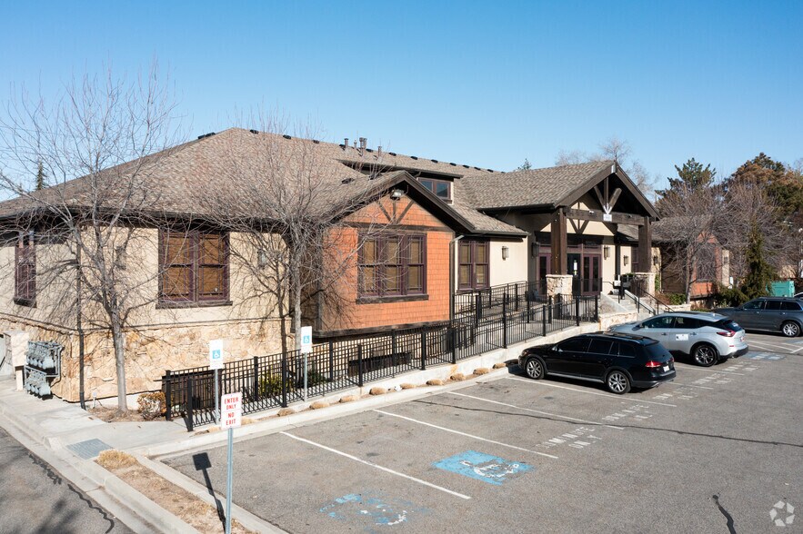 4465 S 900 E, Millcreek, UT à louer - Photo de l’immeuble – Image 3 sur 9