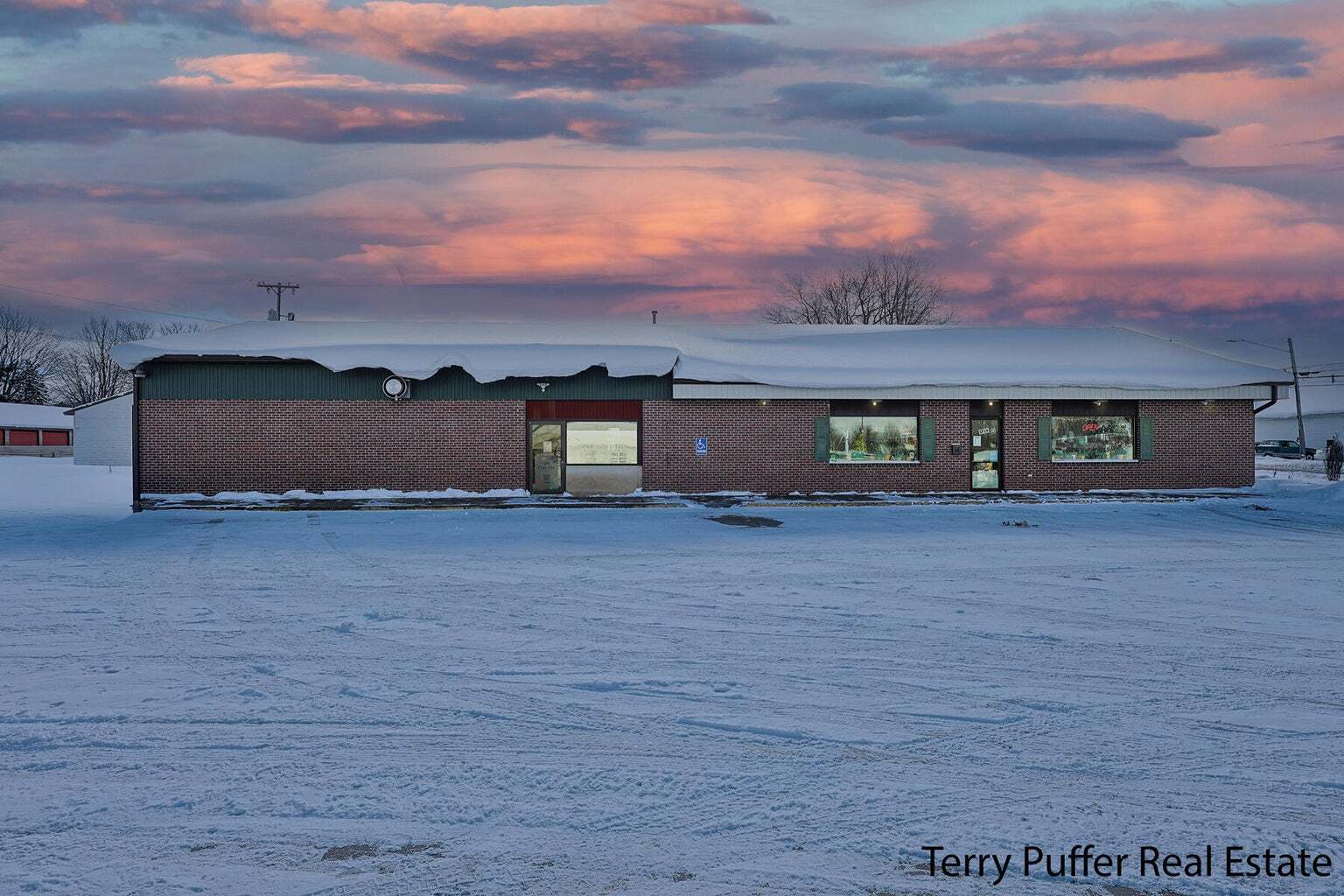 246 Division St, Hesperia, MI à vendre Photo principale– Image 1 sur 29