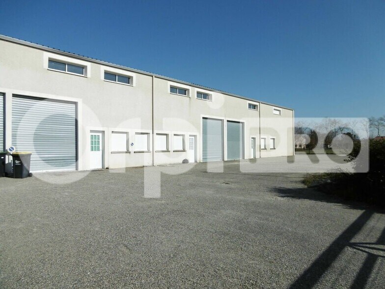 Local d'activités dans Montech à vendre - Photo de l’immeuble – Image 1 sur 8