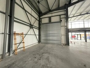 Industriel/Logistique dans Aigrefeuille-sur-Maine à vendre Photo intérieure– Image 2 sur 4