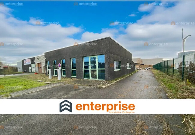 Plus de détails pour Local d'activités à louer