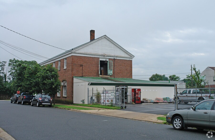 601 Lafayette Blvd, Fredericksburg, VA à vendre - Photo de l’immeuble – Image 3 sur 4