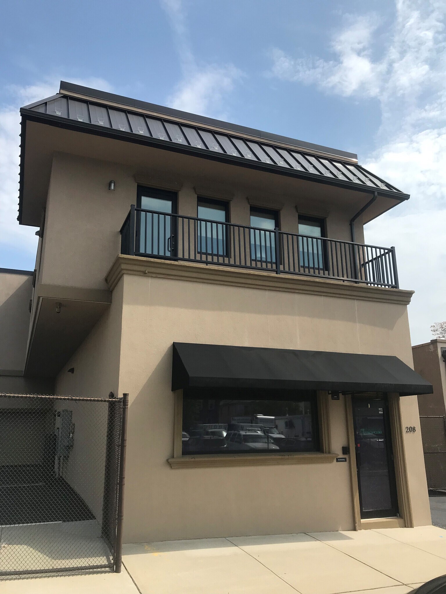 208 Russell Pl, Hackensack, NJ à vendre Photo principale– Image 1 sur 9