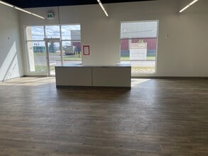 11000 8th St, Dawson Creek, BC à louer Photo intérieure– Image 2 sur 2