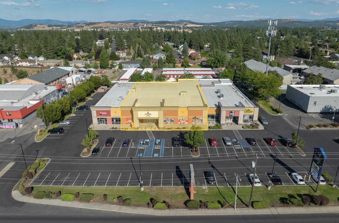 8016 N Division St, Spokane, WA à louer Photo de l’immeuble– Image 1 sur 12