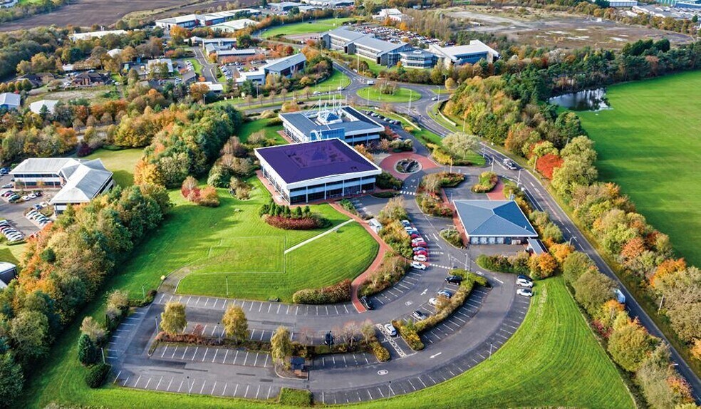 Carnegie Av, Dunfermline à louer - Photo de l’immeuble – Image 3 sur 12