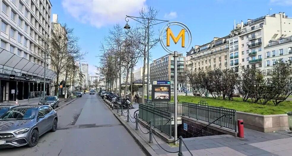 Bureau dans Neuilly-sur-Seine à louer - Photo de l’immeuble – Image 2 sur 5