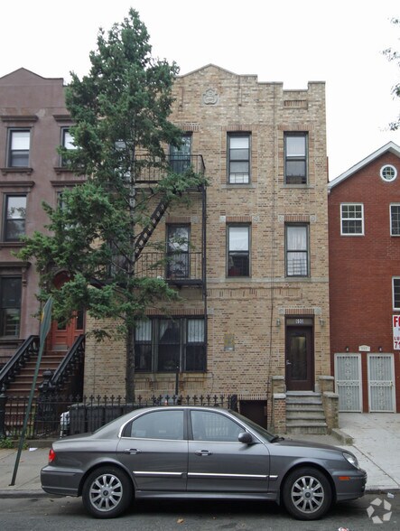 690 Monroe St, Brooklyn, NY à vendre - Photo principale – Image 1 sur 11