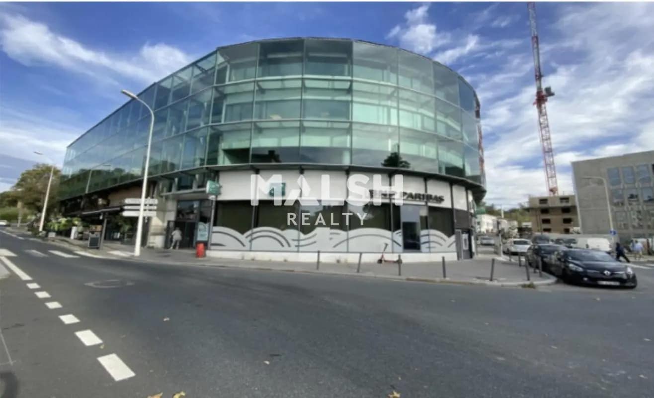 Bureau dans Lyon à vendre Photo de l’immeuble– Image 1 sur 8