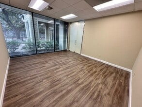 16135 Preston Rd, Dallas, TX à louer Photo intérieure– Image 1 sur 1