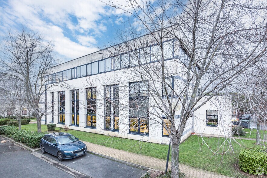 Local d'activités dans Gennevilliers à vendre - Photo de l’immeuble – Image 3 sur 3
