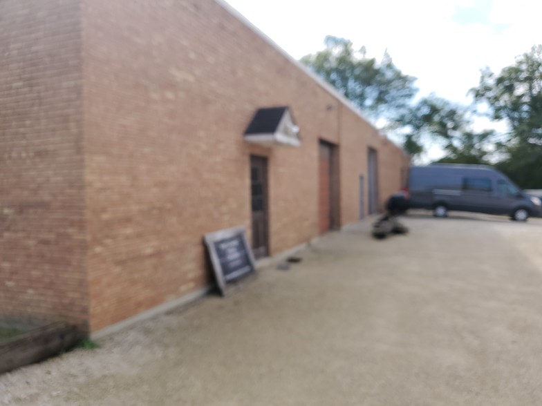 33W447 Roosevelt Rd, West Chicago, IL à vendre - Photo de l’immeuble – Image 3 sur 7