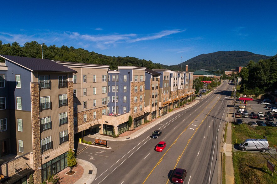 850 Blowing Rock Rd, Boone, NC à louer - Photo de l’immeuble – Image 2 sur 12
