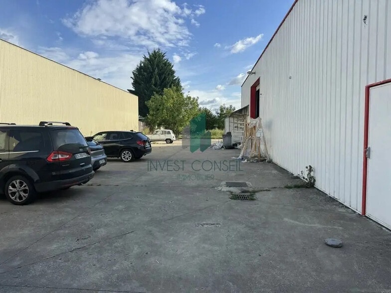 Local d’activités dans Méry-sur-Oise à louer - Photo de l’immeuble – Image 1 sur 8