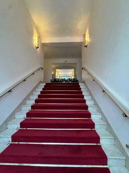 16 Avenue Paul Doumer, Paris à vendre - Photo de l’immeuble – Image 3 sur 8