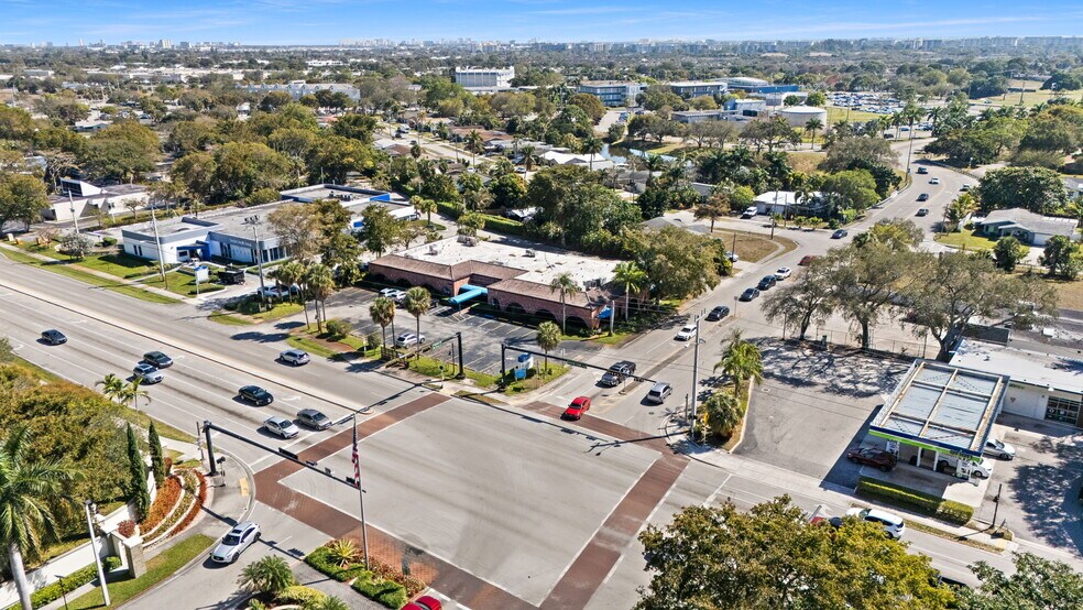 3880 Coconut Creek Pky, Coconut Creek, FL à vendre - Photo de l’immeuble – Image 2 sur 9