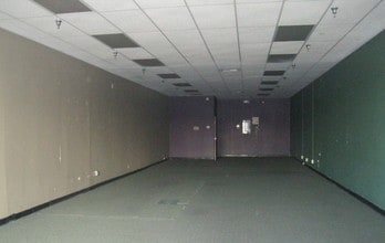 1720-1868 E Charleston Blvd, Las Vegas, NV à louer Photo intérieure– Image 1 sur 2