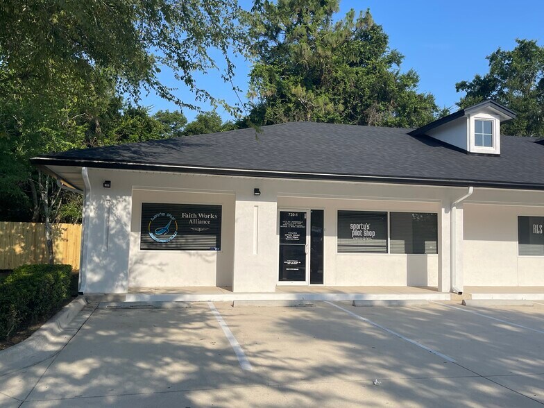 720 N St Johns Bluff Rd, Jacksonville, FL à louer - Photo de l’immeuble – Image 3 sur 3