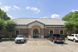 3527 Town Center Blvd, Sugar Land, TX à louer Photo de l’immeuble– Image 1 sur 3