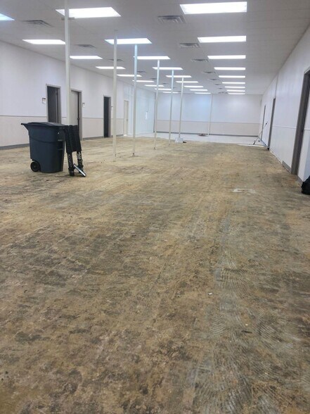 200 N Saint Marys St, Beeville, TX à louer - Photo de l’immeuble – Image 3 sur 17