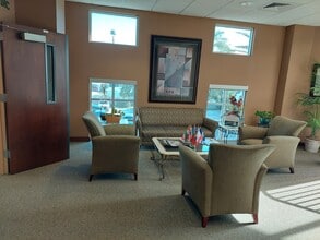 8681-8687 W Irlo Bronson Memorial Hwy, Kissimmee, FL à louer Photo intérieure– Image 2 sur 5