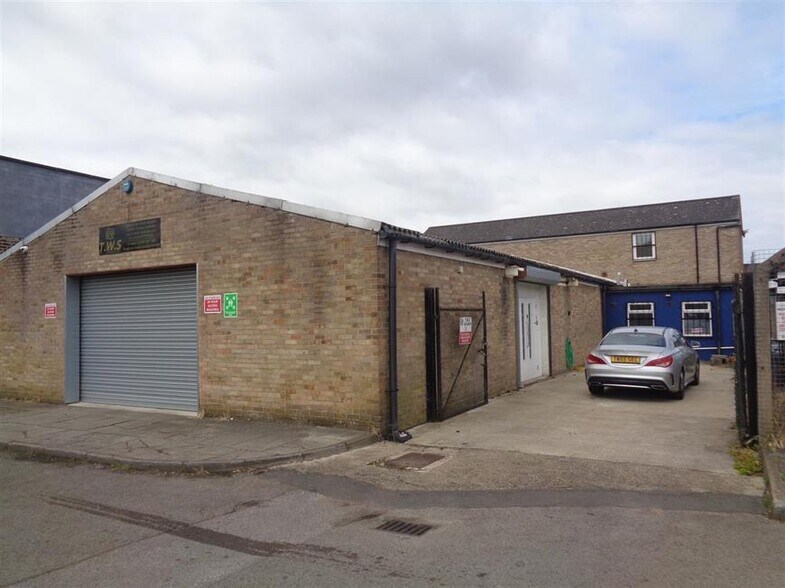 34 Borough Rd, Darlington à vendre - Photo de l’immeuble – Image 3 sur 5