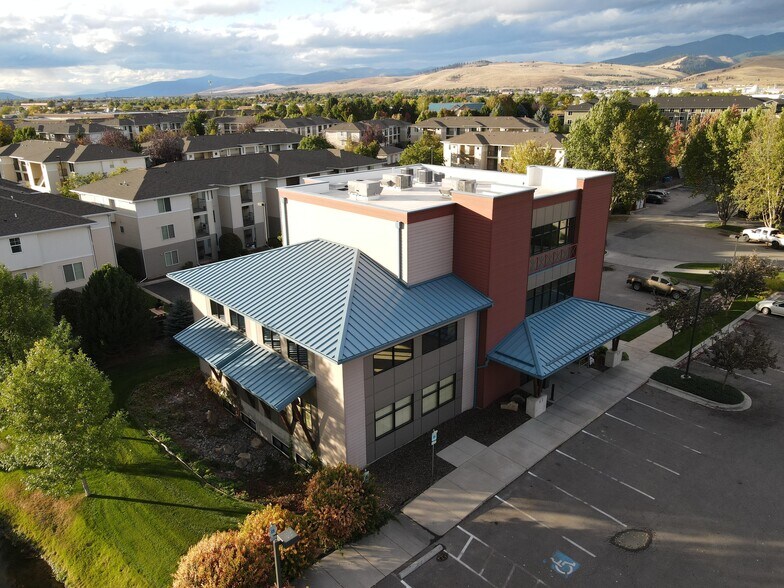 2829 Great Northern Loop, Missoula, MT à louer - Photo principale – Image 1 sur 25