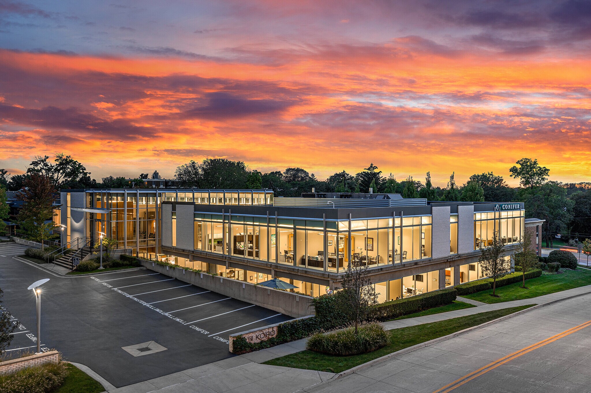 550 W Merrill St, Birmingham, MI à louer Photo principale– Image 1 sur 19