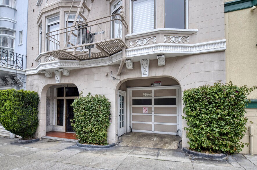 1216 TAYLOR St, San Francisco, CA à vendre - Photo de l’immeuble – Image 2 sur 17