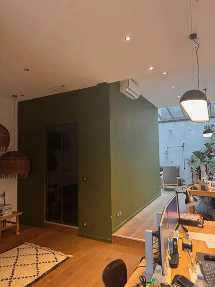 4 Place Ludovic Monnier, Champagne-au-Mont-d'Or à vendre - Photo intérieure – Image 3 sur 7