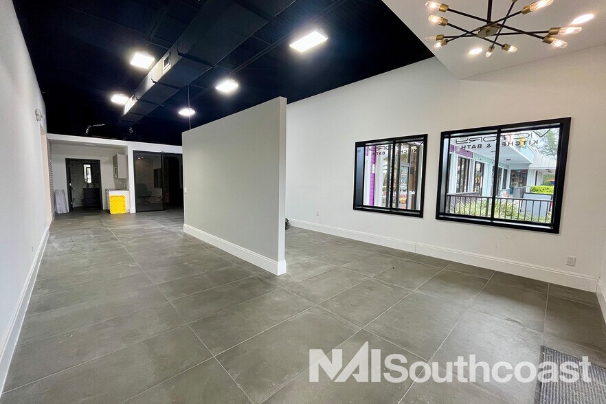 4392 NE Ocean Blvd, Jensen Beach, FL à louer - Photo de l’immeuble – Image 3 sur 18
