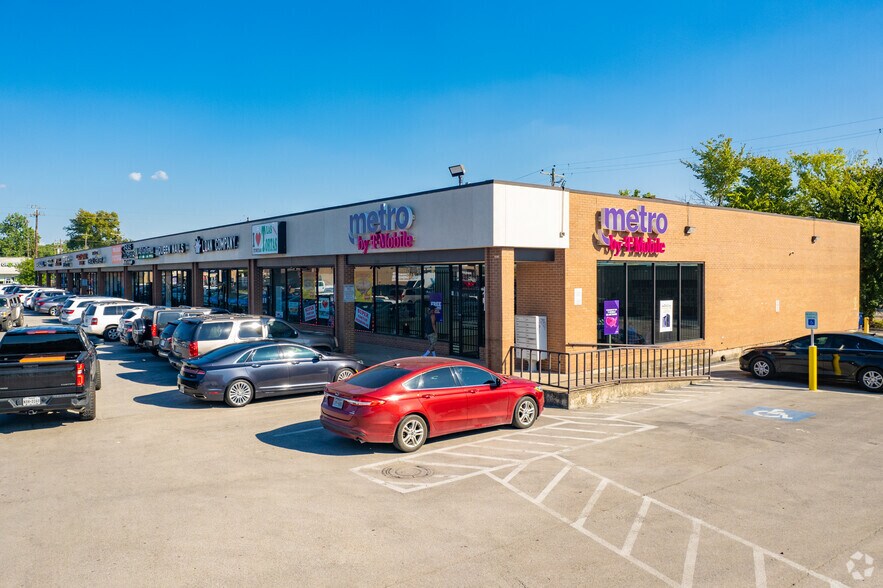 910-940 E Tidwell Rd, Houston, TX à louer - Photo de l’immeuble – Image 3 sur 8