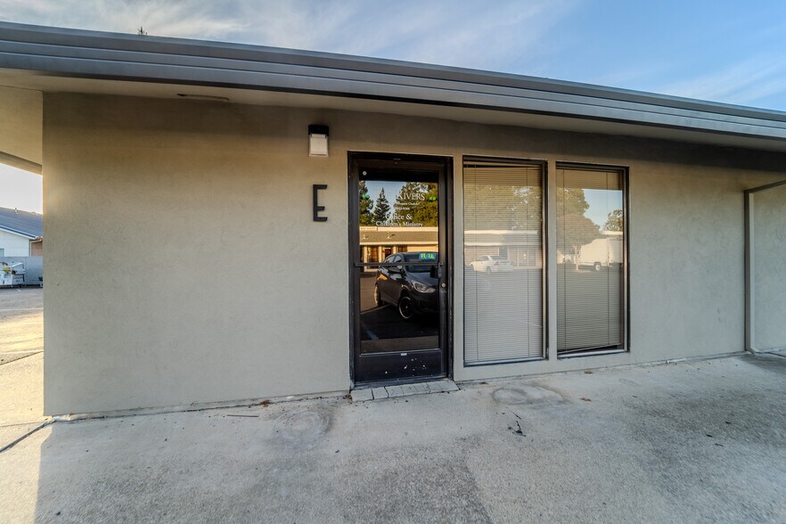 1548 Poole Blvd, Yuba City, CA à louer - Photo de l’immeuble – Image 3 sur 9