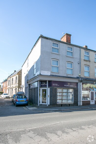 93 High St, Clay Cross à louer - Photo de l’immeuble – Image 1 sur 9